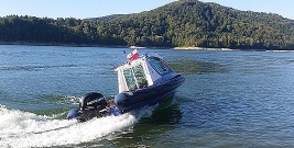 Szybsza i sprawniejsza pomoc. Na Jeziorze Solińskim pojawiły się nowe łodzie patrolowe (ZDJĘCIA)