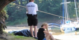 BIESZCZADY: Z Jeziora Solińskiego wyłowiono ciało 27-latka. To druga ofiara wody podczas tegorocznych wakacji (ZDJĘCIA INTERNAUTY)